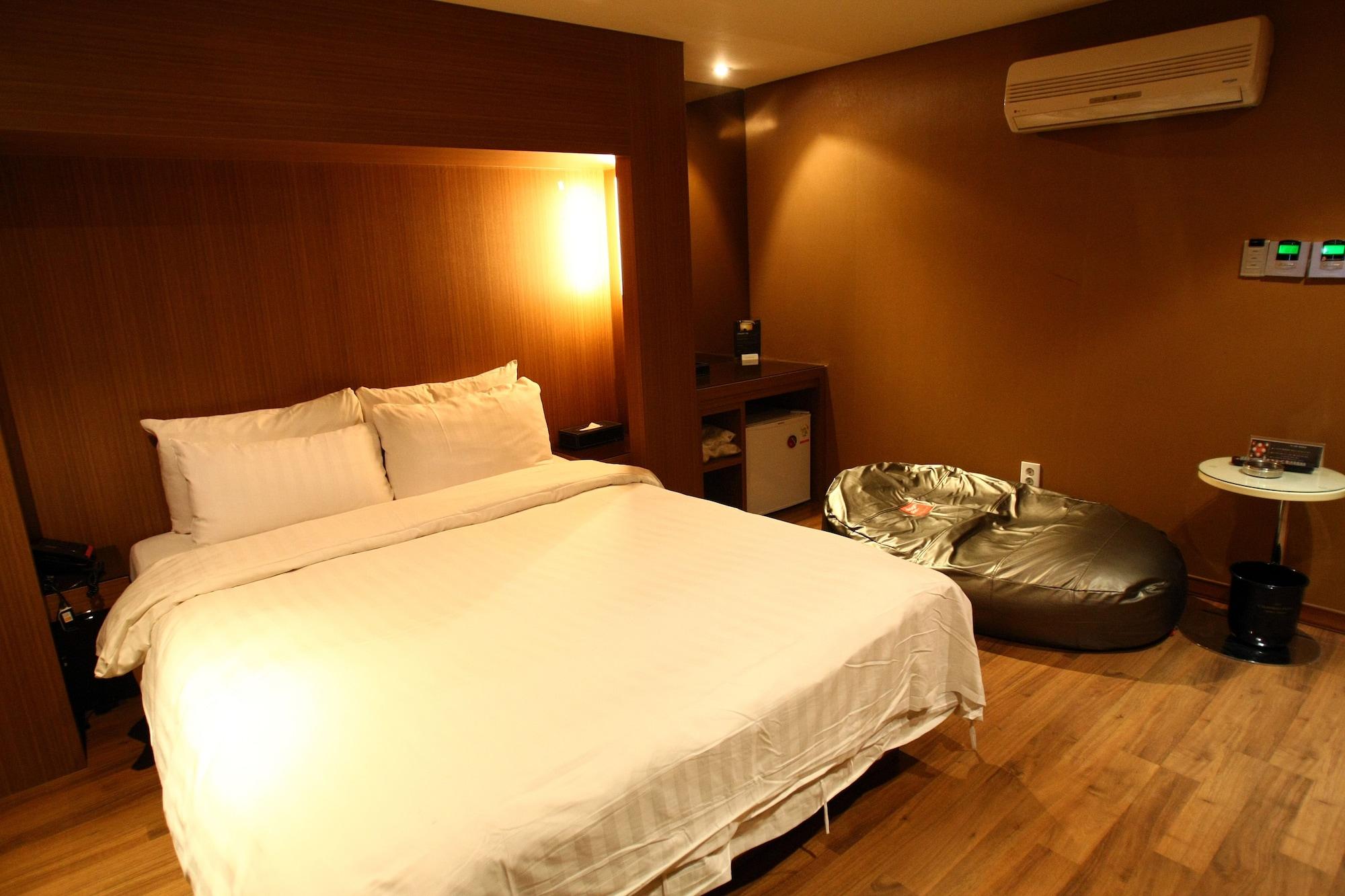 The California Hotel Seoul Seocho Buitenkant foto