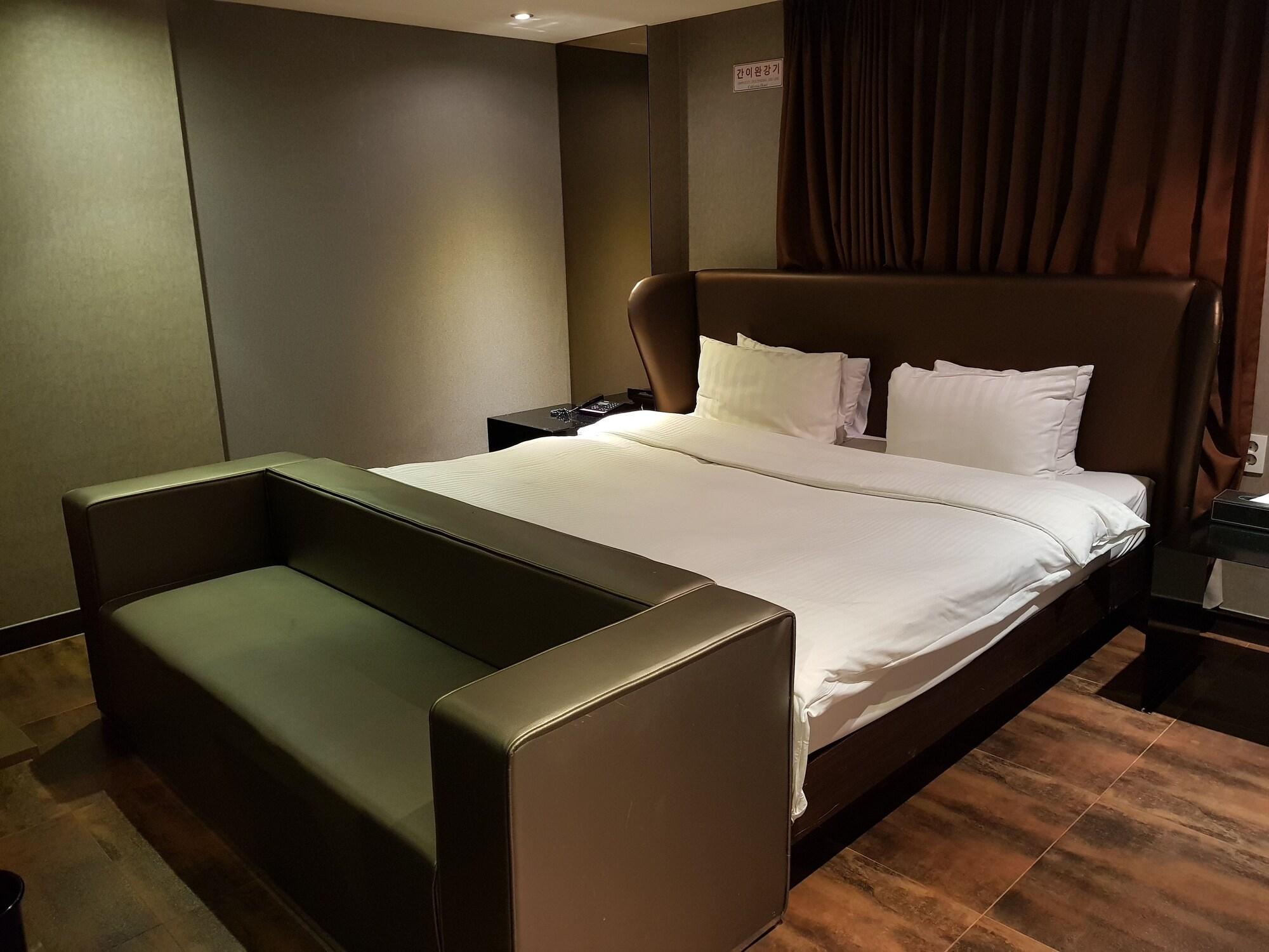 The California Hotel Seoul Seocho Buitenkant foto